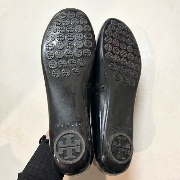 Like new tory burch flats - Picture 2 of 3